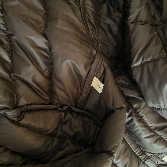 Moncler Raie short down jacket. - Picture 6 of 15